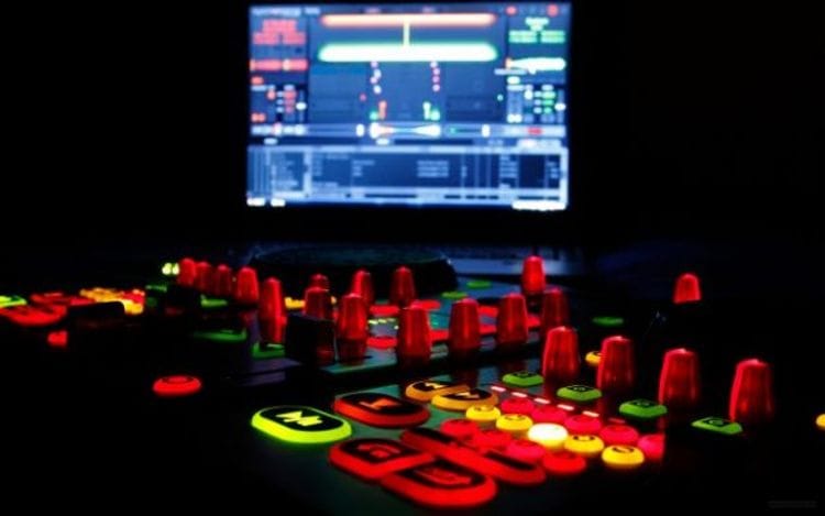 Prohibidos los laptops en la cabina del DJ