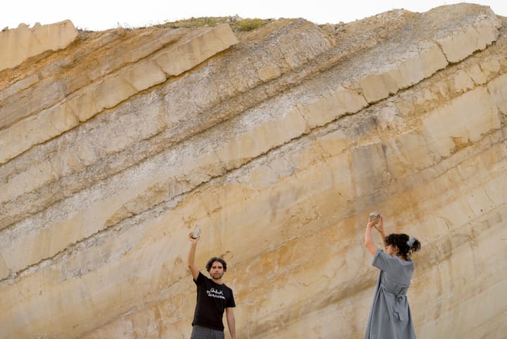 Menhir presenta Thirteen Moons & a Black Hole en Tokonoma Records