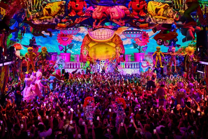 elrow closing Delusionville 2.0 @ UNVRS 2025