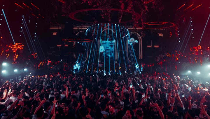 Paradise continúa con su éxito imparable en [UNVRS]