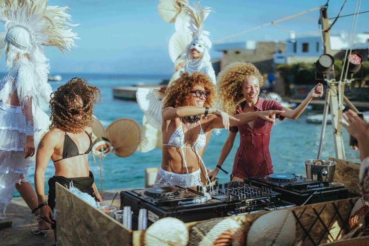 Disfruta de Bateleur Festival en Creta