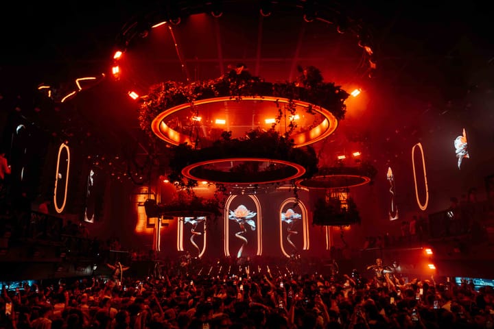 Paradise Closing Party
